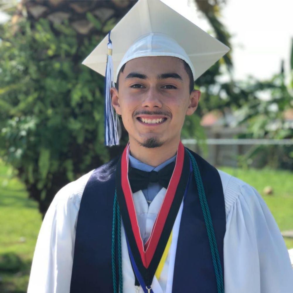 Meet your Posher, Alma